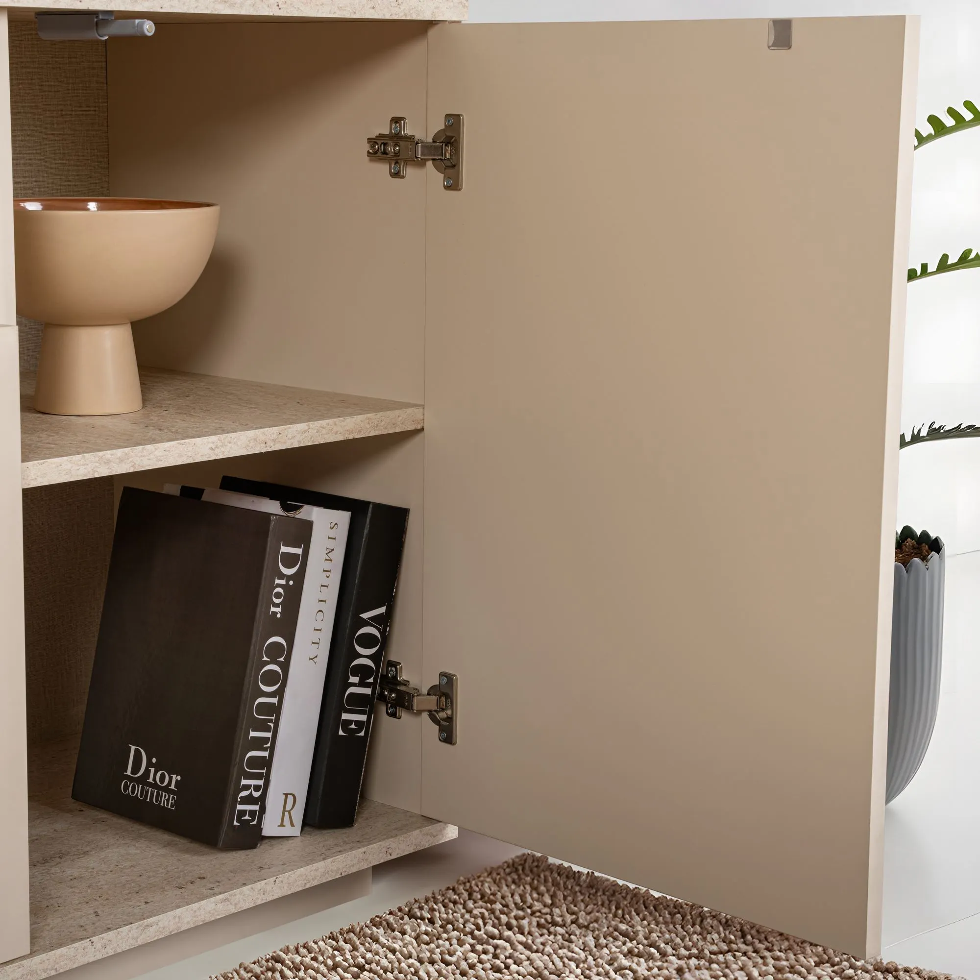 Komoda 4-drzwiowa z wnęką ARISTA 180 cm mink trawertynowy - ASI_353NRD1204