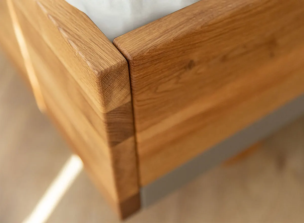 Łóżko dębowe z tapicerowanym zagłówkiem CADI Dębowy Sen 160x200 dąb olejowany szary - ZICAD_160