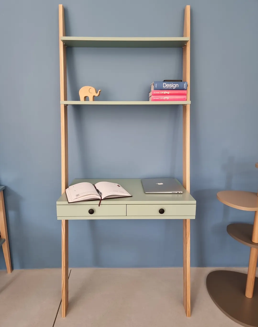 Biurko pionowe z szufladami i półkami LENO 79x183 miętowt blat/jesionowe nogi - NRAGABALSD111