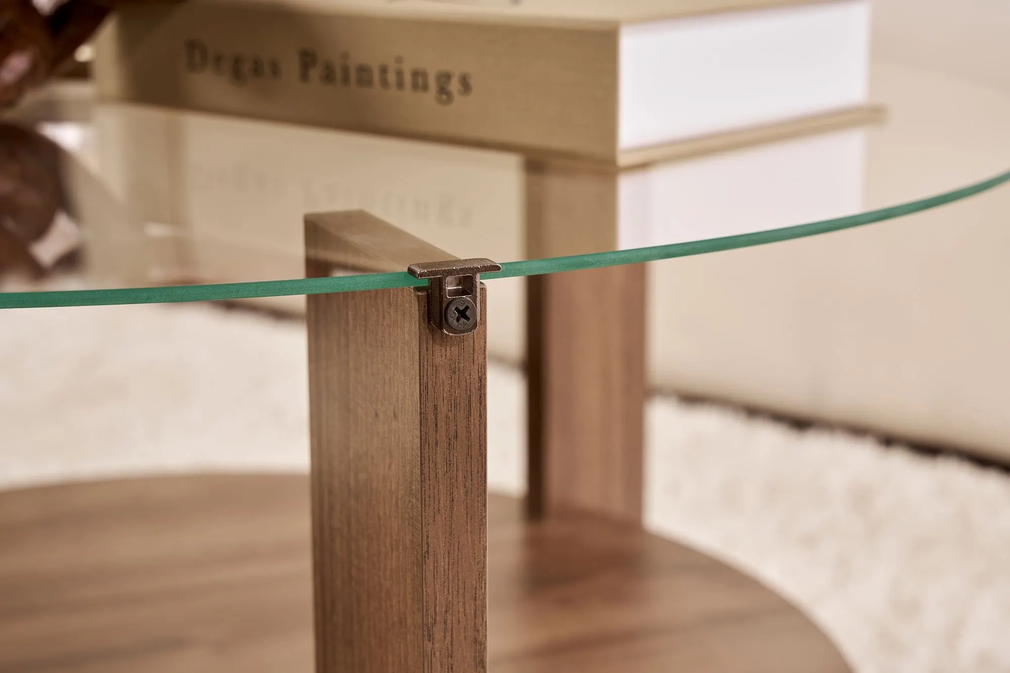 Stolik kawowy okrągły z półką CLARA 75 cm orzechowy blat transparentny - ASI_668NRD1111