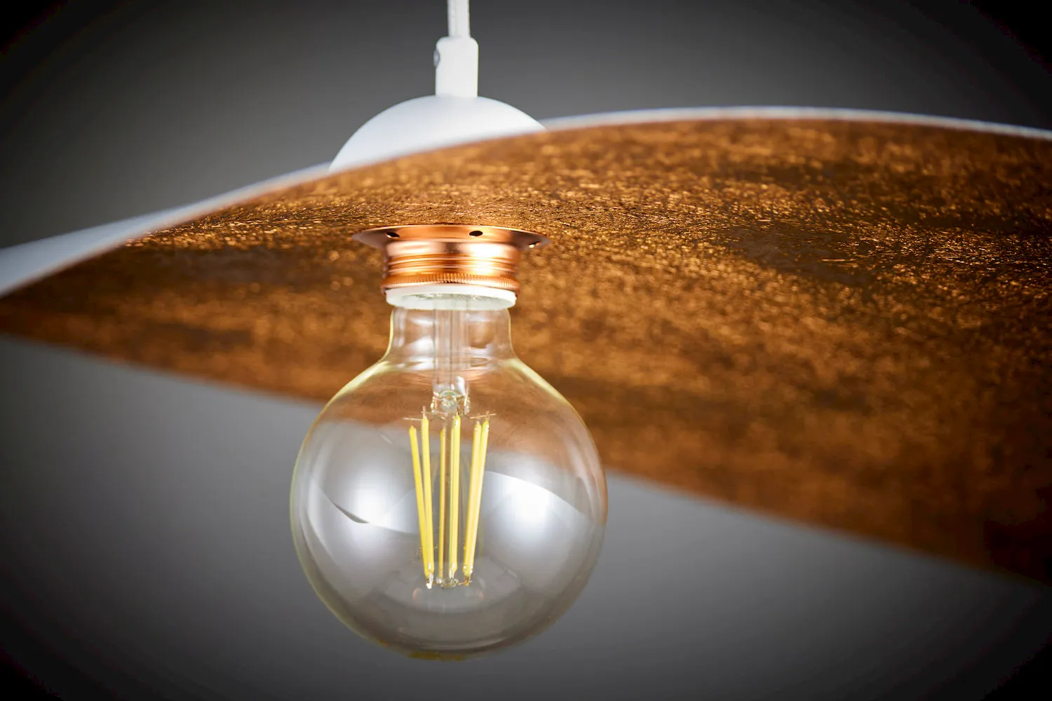 image lampa, żarówka, żarówka LED, lampka nad sufitem, kabel wiszący