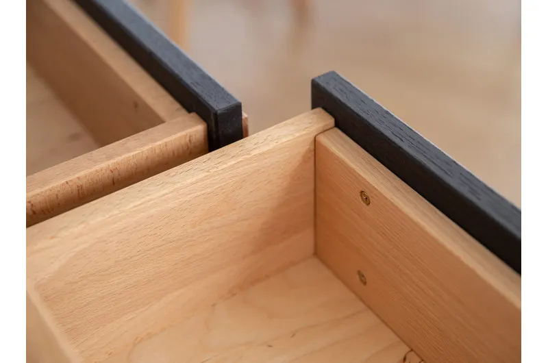 Komoda dębowa 3-drzwiowa z szufladami RAVELLO, Dąb olejowany - ZIRAVK01