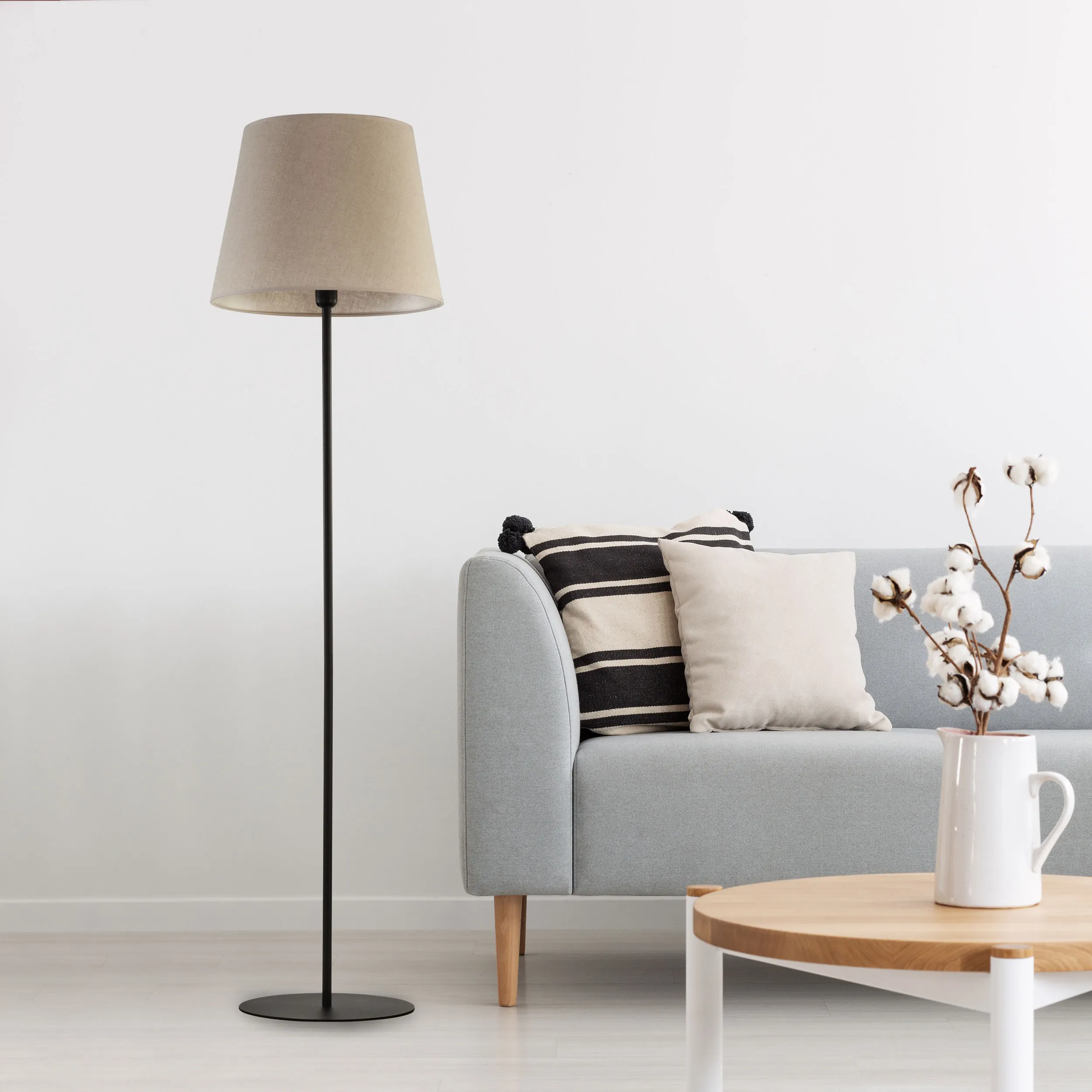 Lampa podłogowa CHICAGO czarna z brązowym abażurem 151x41cm - TK_5151