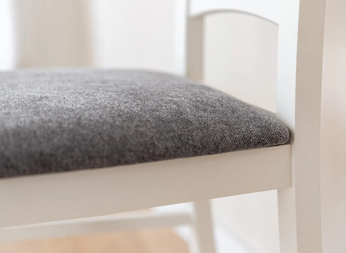 Krzesło BELLUNO ELEGANTE 01 z grafitowym siedziskiem materiałowym (STORM 97) - DRMKT01/S97