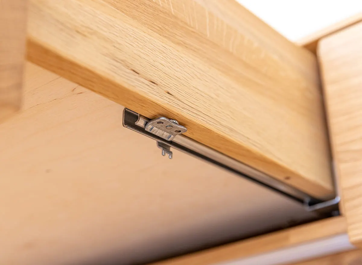 Komoda drewniana DIVISIONE oświetlenie led 123 cm dąb olejowany - ZIDIV07