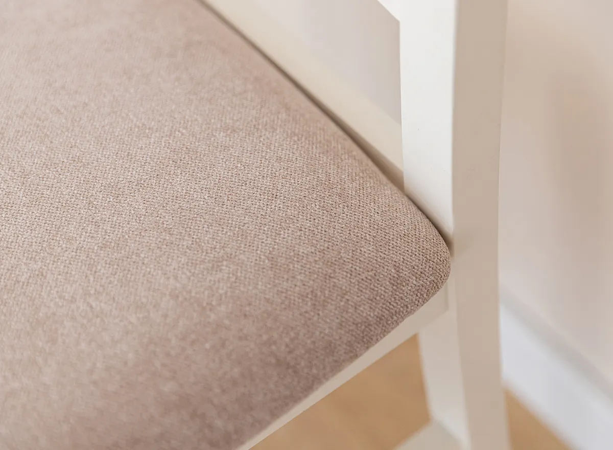 Krzesło BELLUNO ELEGANTE 01 z beżowym siedziskiem materiałowym - białe (STORM 06) - DRMKT01/S06