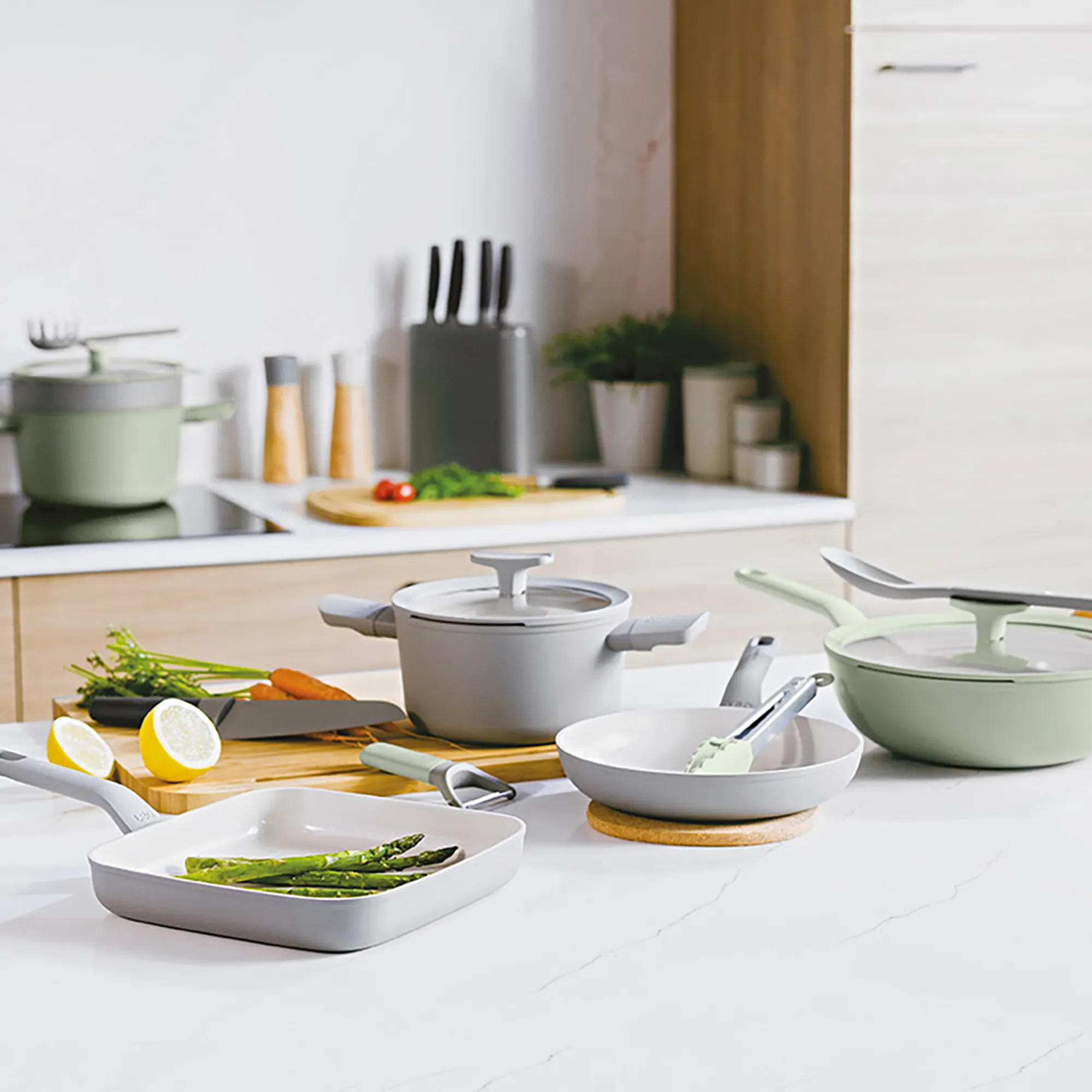 image naczynia, garnek, patelnia, para garnkowa, kuchnia modern