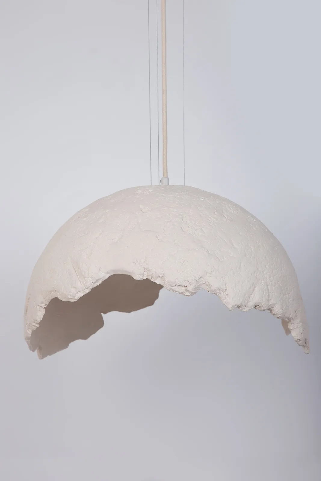 Lampa wisząca PASJA 1 ceramiczny klosz beżowa - SI_41422