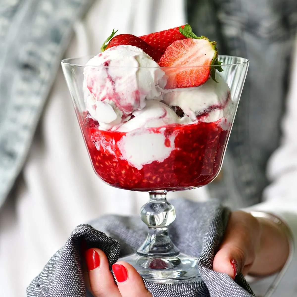 image deser, lody, truskawki, kieliszek, owoce