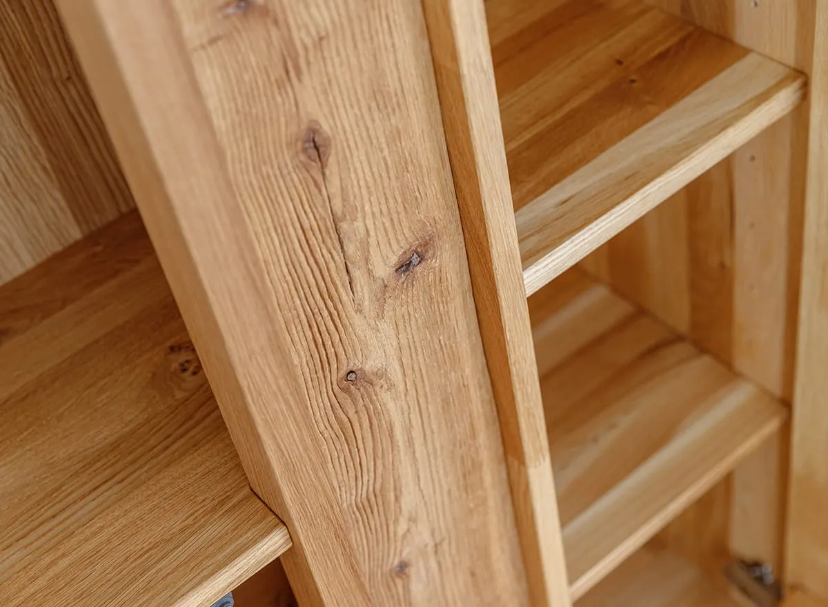 Witryna niska dębowa COLLODI 2-drzwiowa z oświetleniem - dab olejowany - ZICOL10