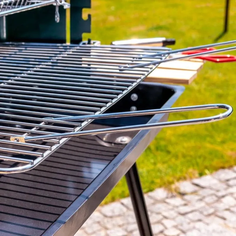 Grill węglowy z rożnem MIR244 na kółkach drewno stalowy czarny — zdjęcie 9