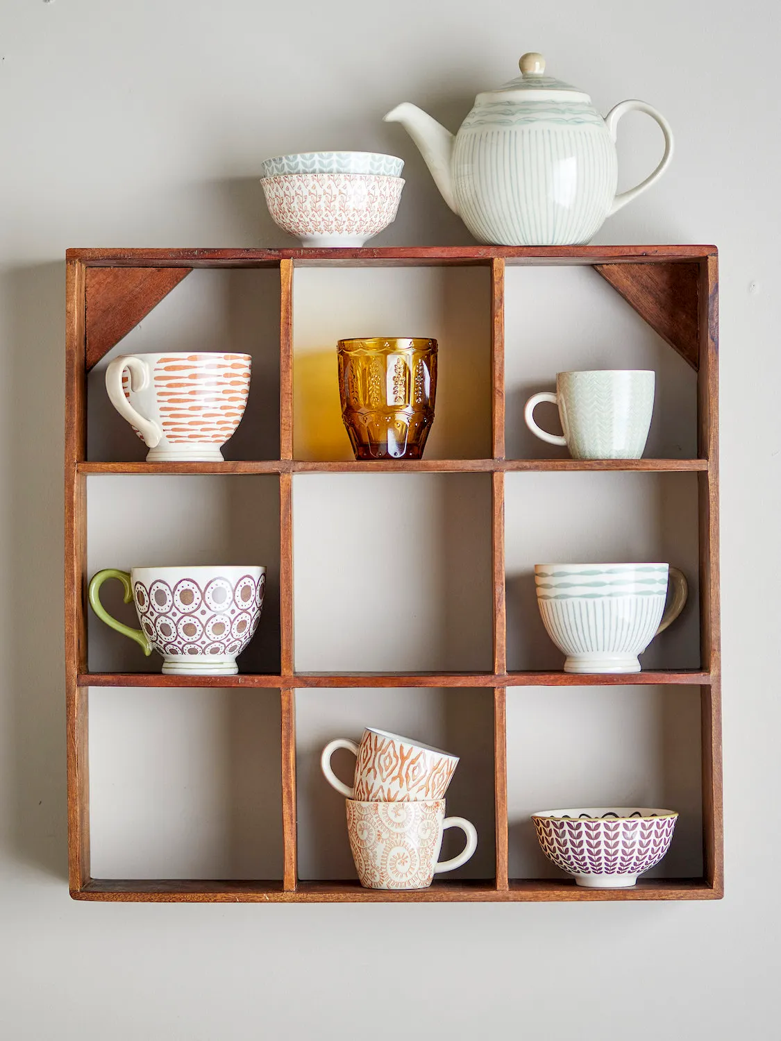 ceramic mug, teaware, kitchen shelf, glazed cup, patterns