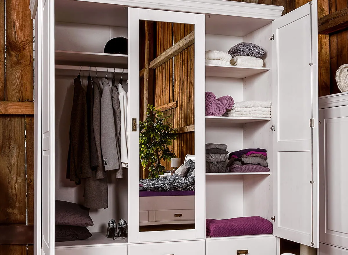 Szafa 3-drzwiowa z 3 szufladami i lustrem sosnowa Toskania Kolor Biały - PL2017B