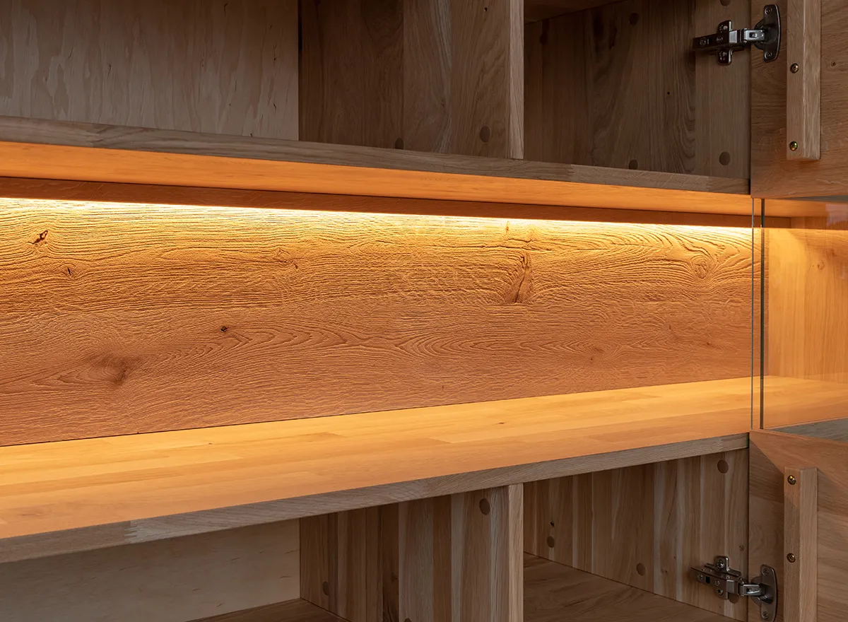 Witryna drewniana szklana DIVISIONE z oświetleniem 163x152 dąb olejowany - ZIDIV05