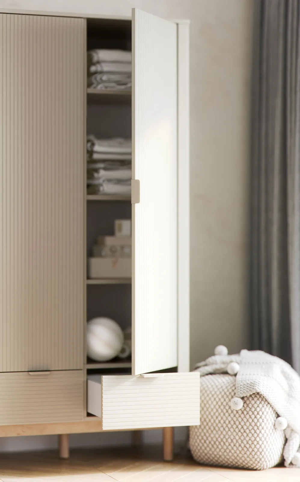 Szafa 3-drzwiowa z szufladami MILOO 144x198 beżowa - PIN_045-043-945