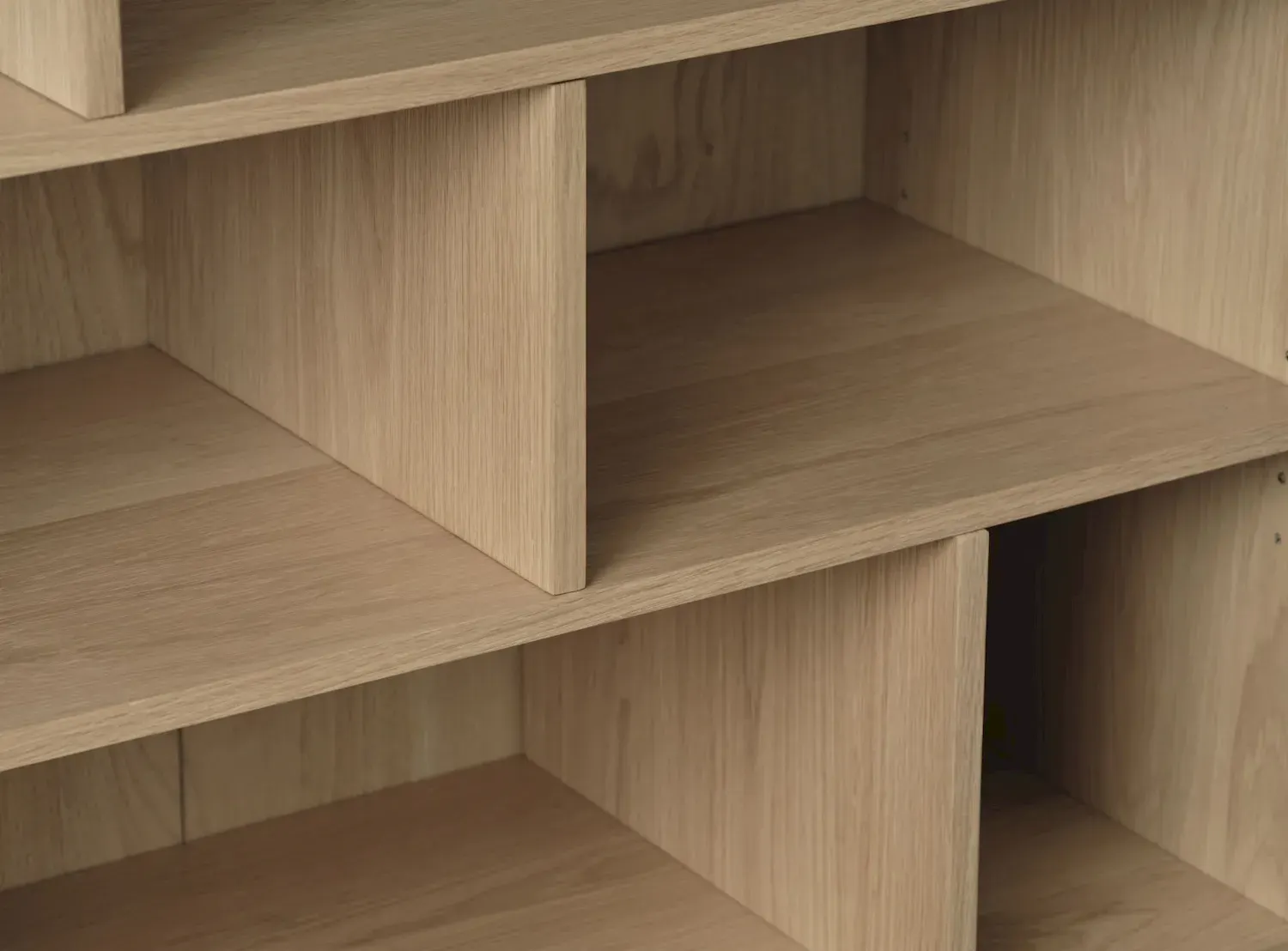 Regał niski 2-drzwiowy PONZA dąb naturalny - UN_48490200