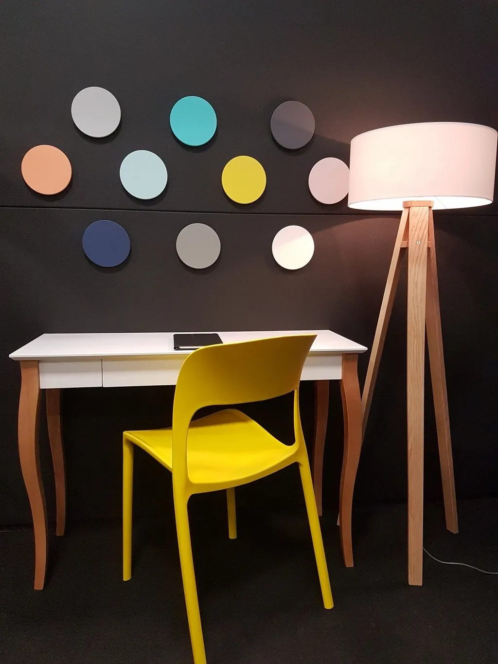 Biurko z szufladą LILLO 105x40 biały blat/drewniane nogi - RAGABAWDLIL31