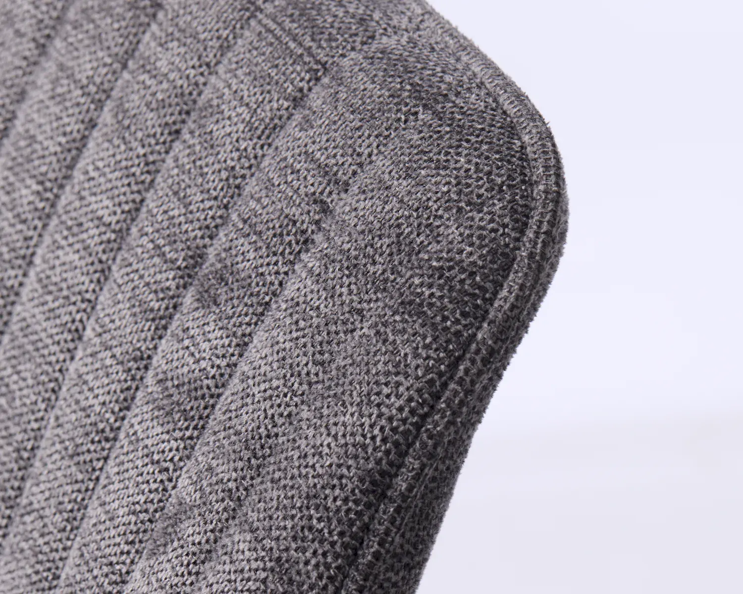 Krzesło z podłokietnikami NOLAN pikowane ciemnoszare - UN_50790001