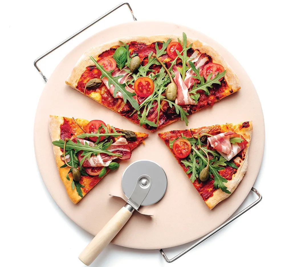 pizza, pizza na pizzę, kawałki, rukola, parówki?
