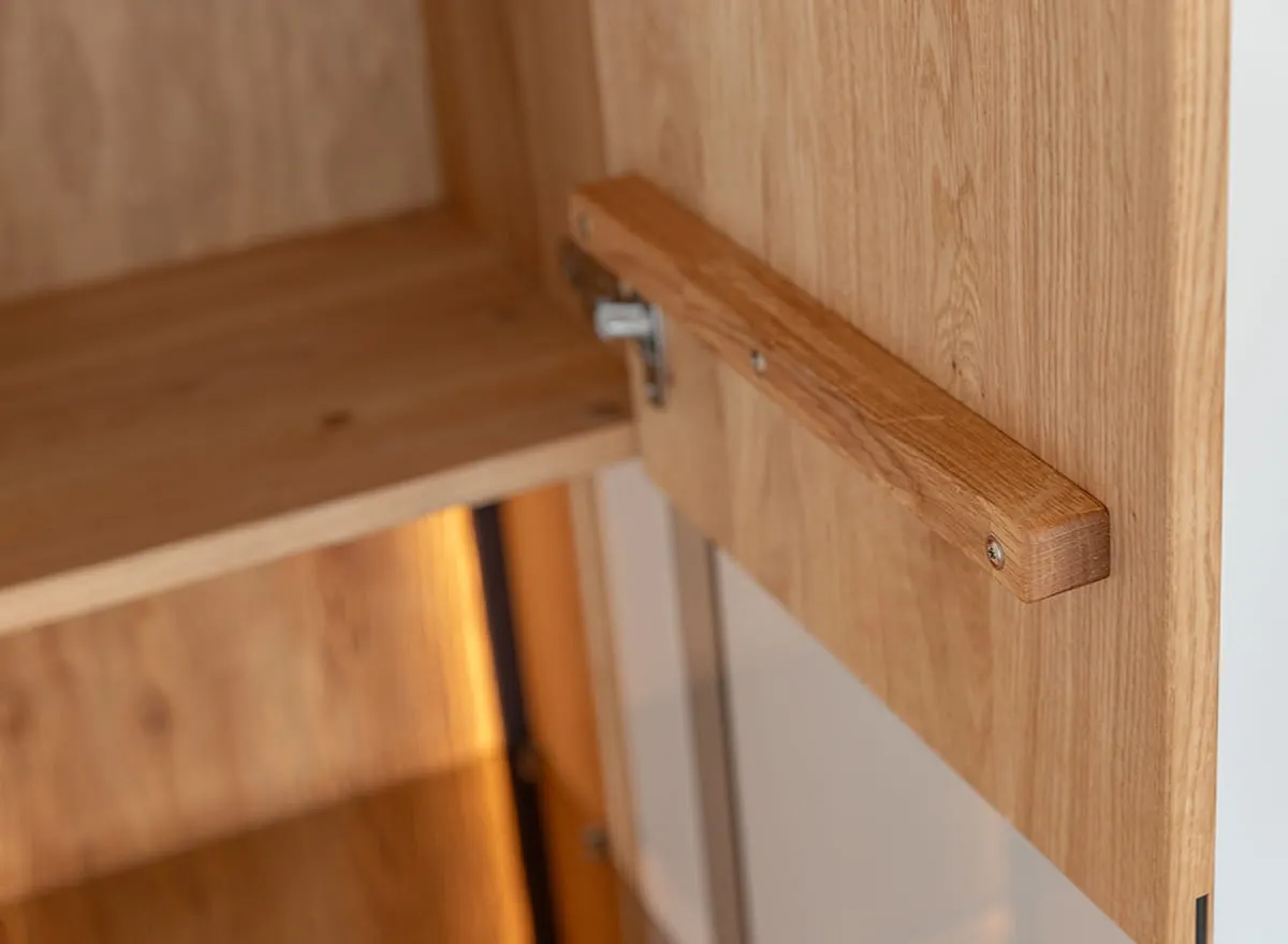 Witryna z regałem dębowa COLLODI z oświetleniem - dąb olejowany - ZICOL03