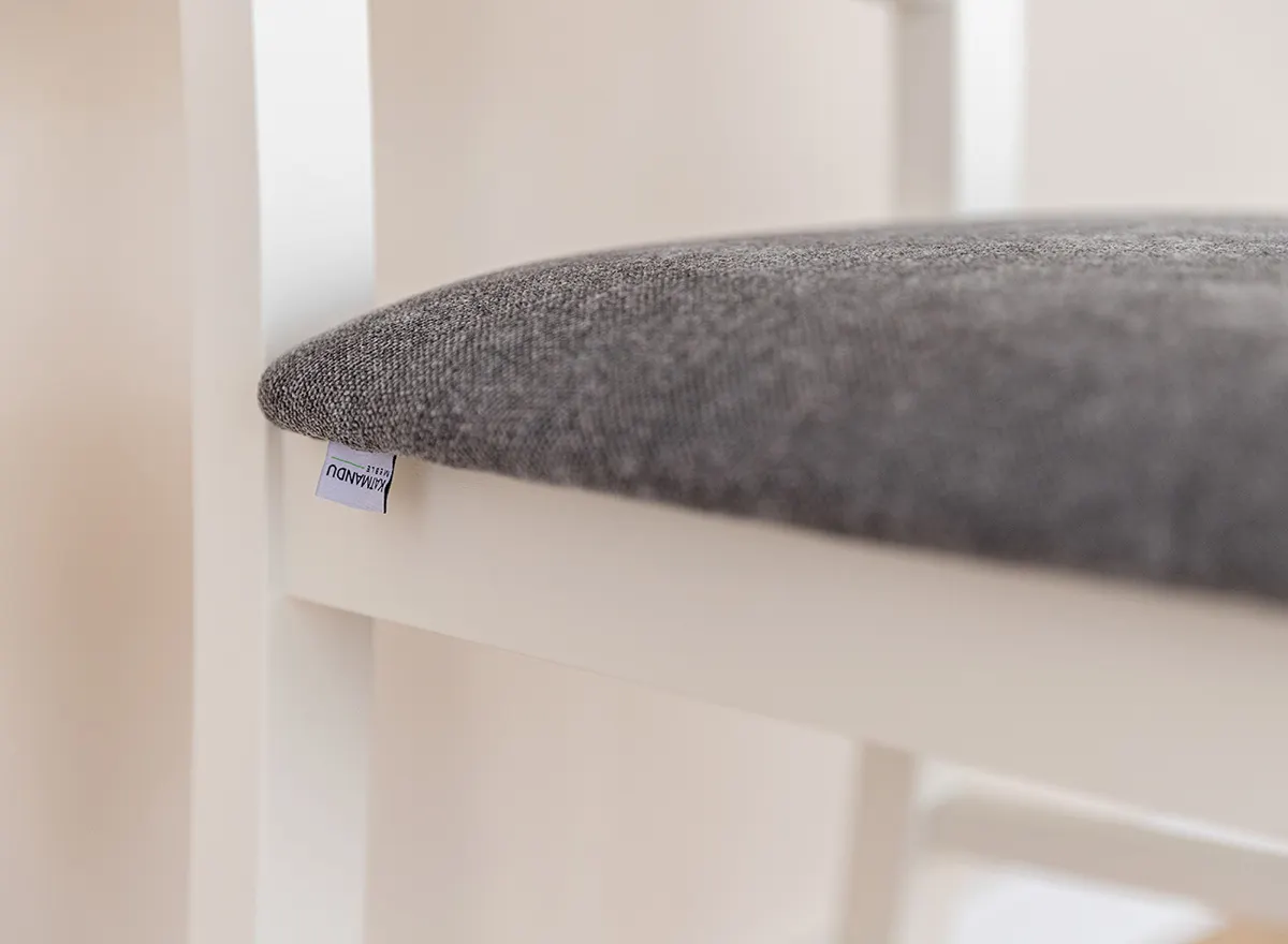 Krzesło BELLUNO ELEGANTE 01 z grafitowym siedziskiem materiałowym (STORM 97) - DRMKT01/S97