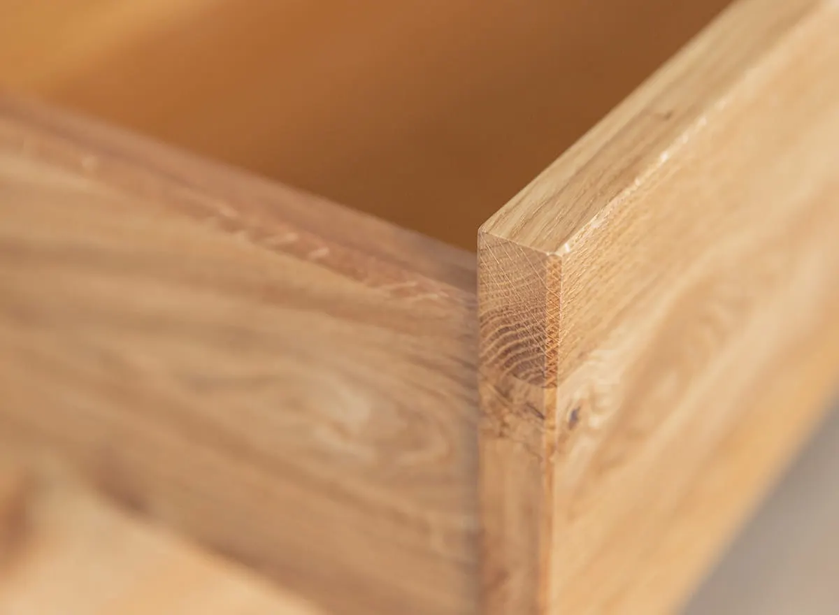 Komoda MODERN LOFT z 4 szufladami - dąb olejowany - PLMOL04D