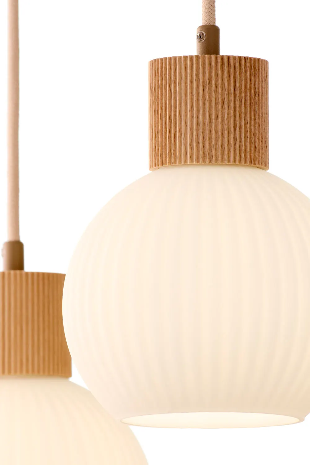 lampa wisząca, korek, bambus, kuliste, konstrukcja drewniana