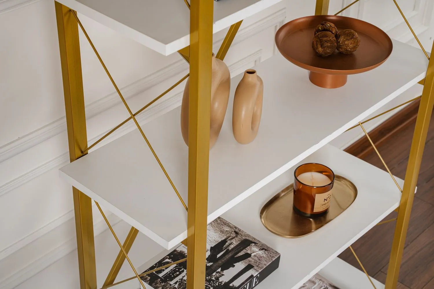 Regał wysoki ELYSIAN 90x180 cm biały złoty - ASI_241NRD1335