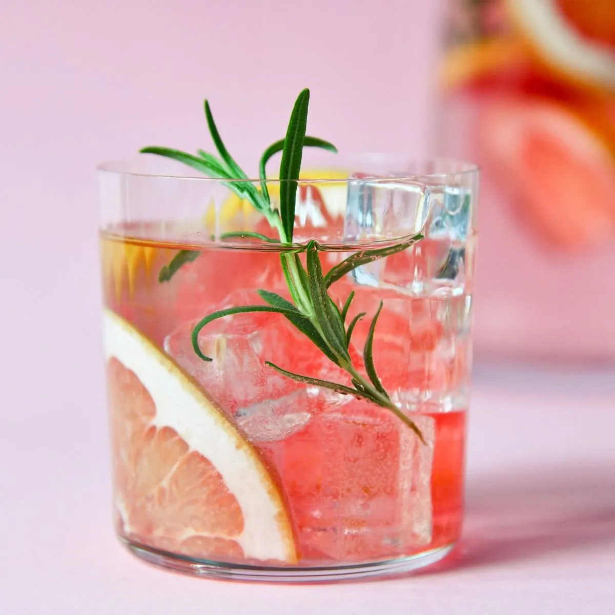 image drink, cocktail, cytryna, lód, rozmaryn