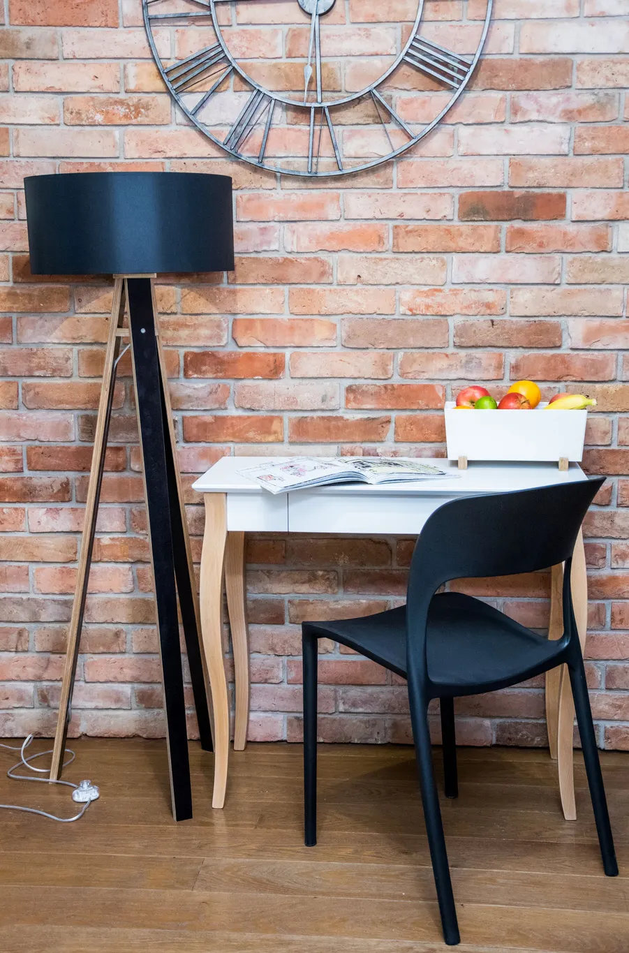 Biurko z szufladą LILLO 65x40 kremowy blat/drewniane nogi - NRAGABAWDLIL12