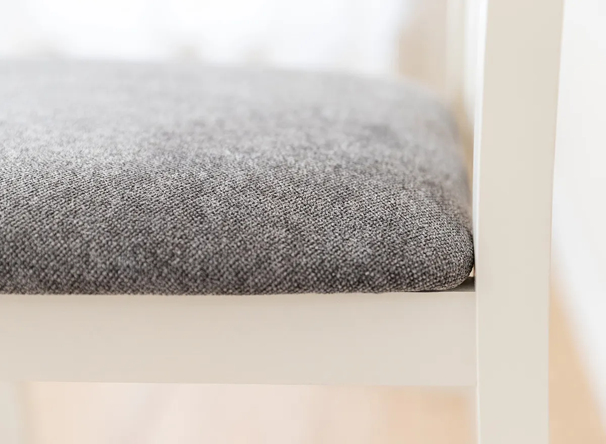 Krzesło BELLUNO ELEGANTE 10 z grafitowym siedziskiem materiałowym (STORM 97) - DRMKT10/S97