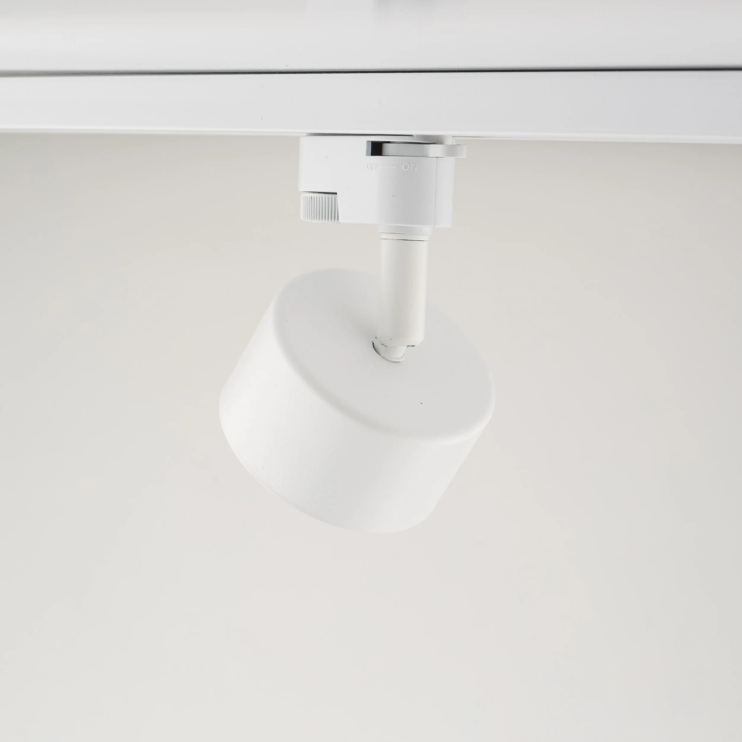 Reflektor listwowy TRACER biały regulowany 14x11x8cm - TK_4397