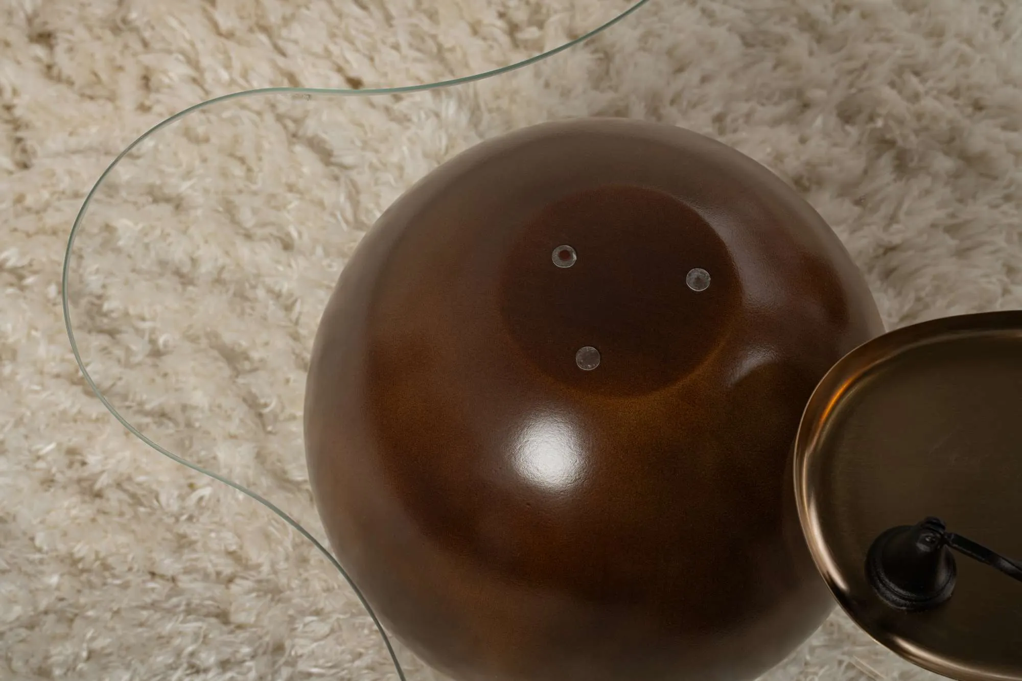 Stolik kawowy NOXA 80x120 cm nogi kuliste orzech blat transparentny - ASI_857NRD1135