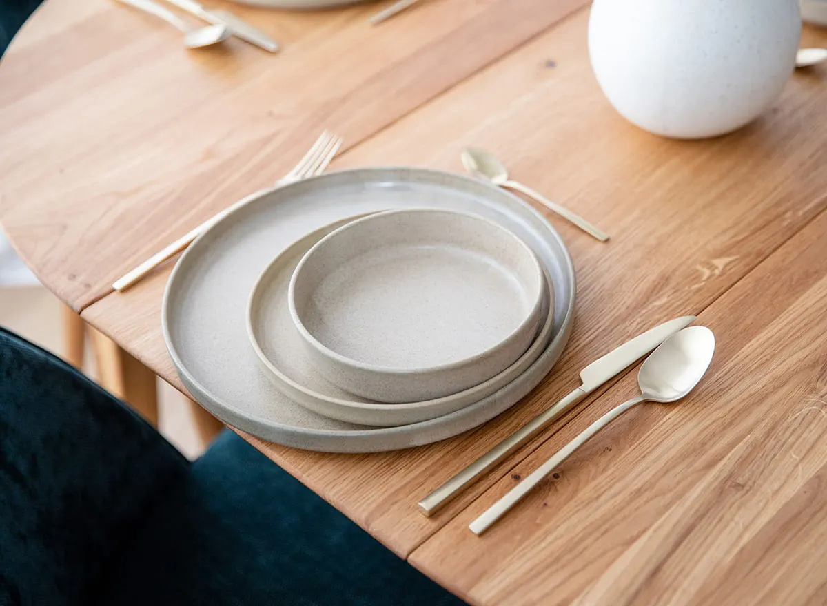 Stół dębowy okrągły ORBETELLO rozkładany 110-160 - dąb olejowany - KULSR110