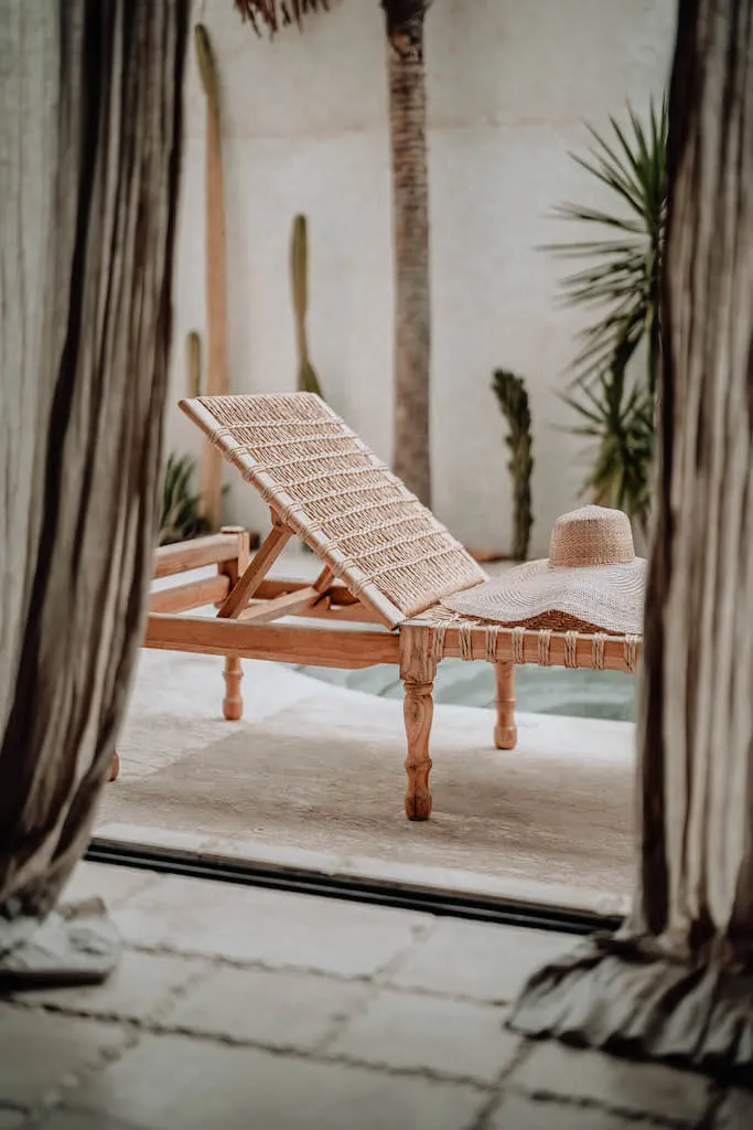 LEŻAK PAMELA DRZEWO TEKOWE - MMNL01P