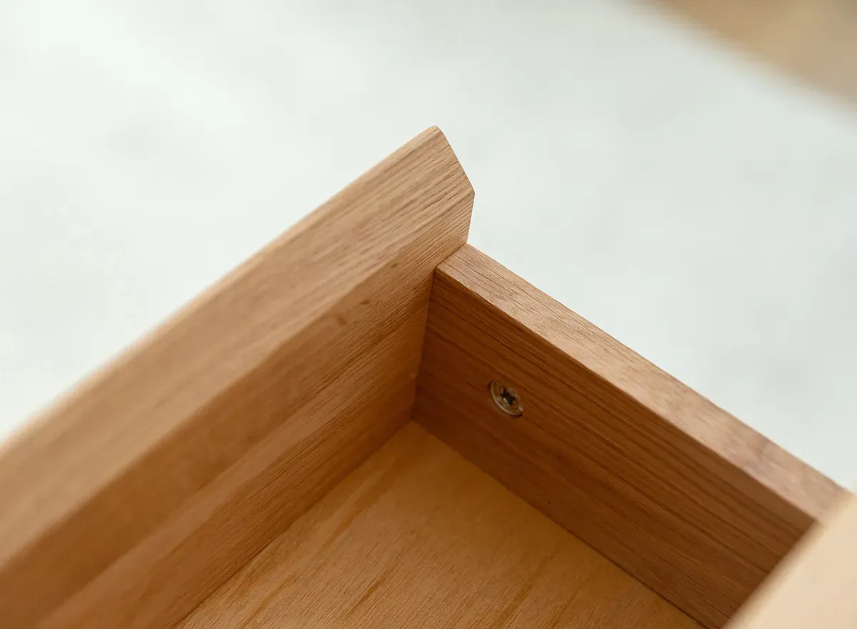 Stolik z szufladą niski dębowy CAMPI dąb olejowany - KULCA13