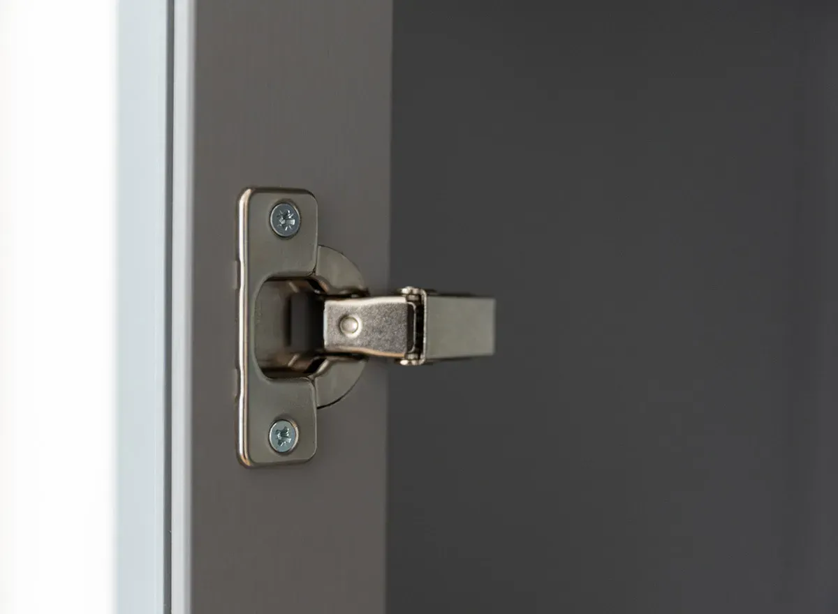 Witryna drewniana 4-drzwiowa z szufladą MARONE ELITE popielaty - PLMEL02/S