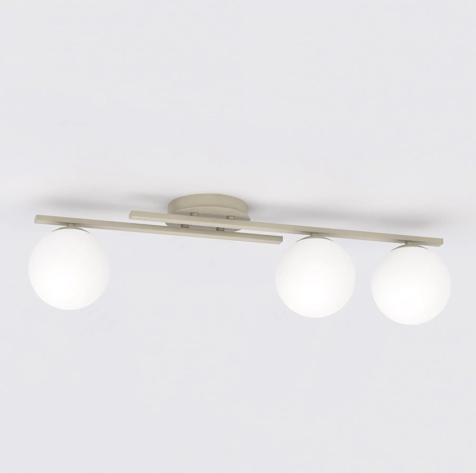 lampa sufitowa, trzy kule, białe szkła, metalowy uchwyt, neutralny kolor