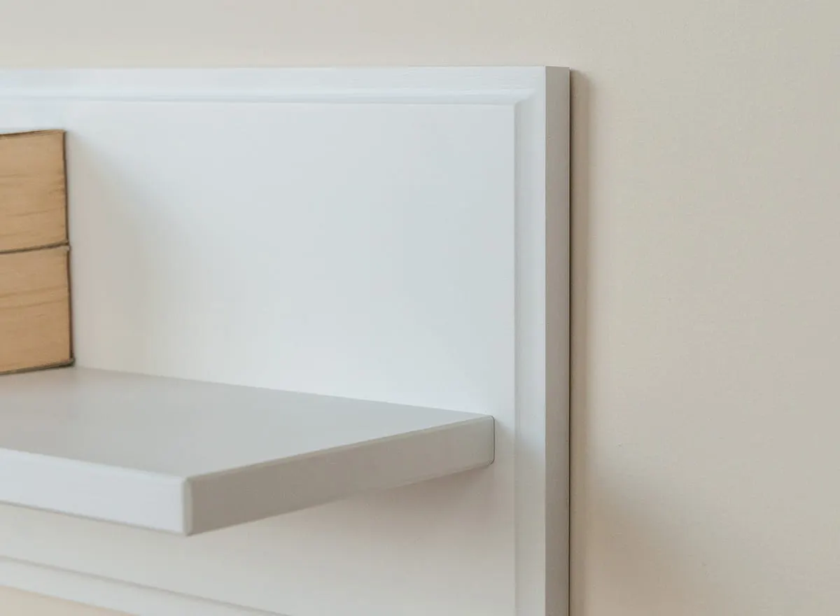 Półka sosnowa na ścianę TOSKANIA 120 cm kolor biały - PL2051B