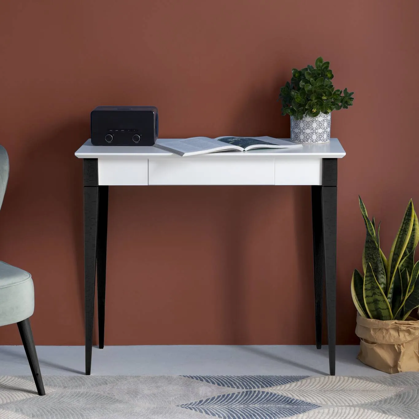 Biurko z szufladą MIMO 85x40 cappuccino blat/czarne drewniane nogi - NRAGABAWDMI34B