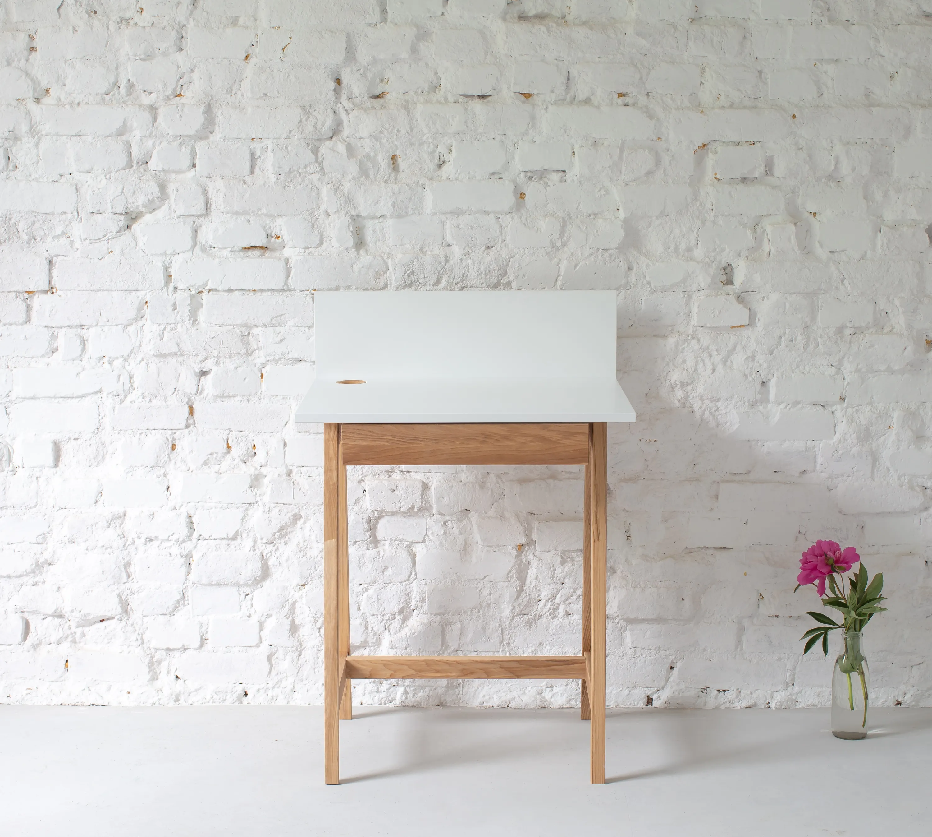 Biurko z szufladą i panelem LUKA 65x50 zielone/jesionowe nogi - NRGB_WDLUK110_DRAW