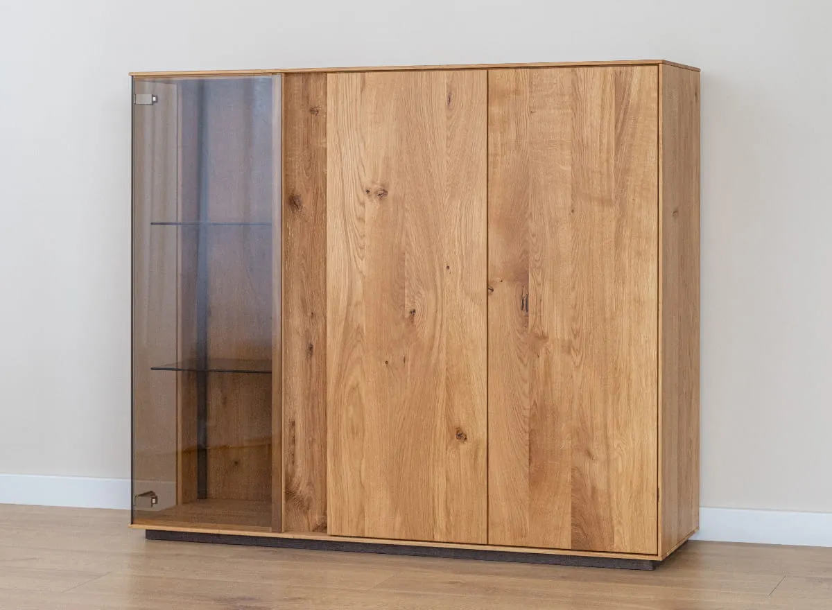 Witryna niska COLLODI dębowa 3-drzwiowa z oświetleniem - dąb olejowany - ZICOL11