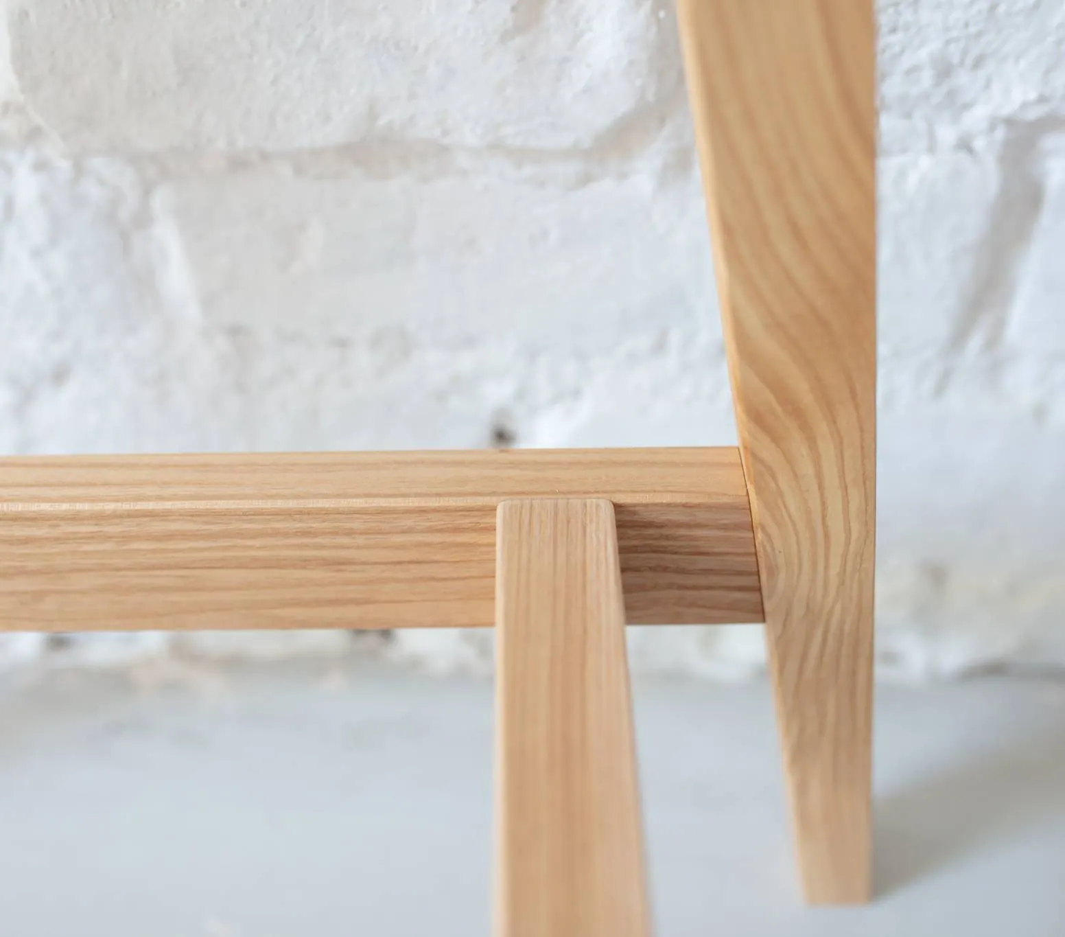 Biurko narożne z szufladą LUKA prawostronne 115x85 koralowy blat/drewniane nogi - NRGB_CDLUK116_R