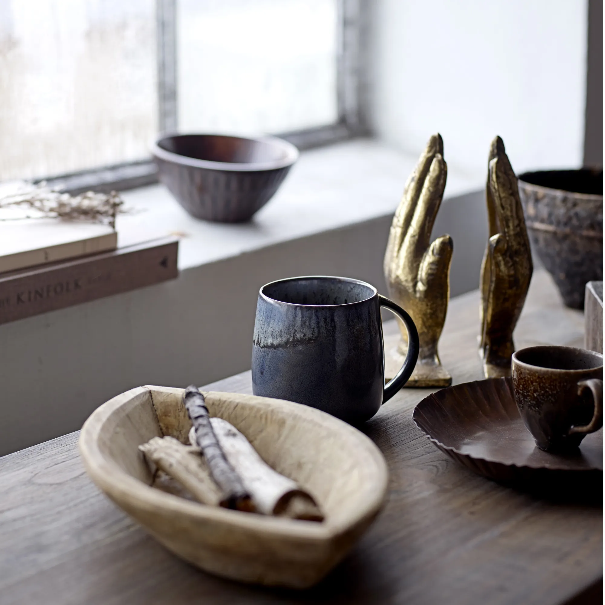 image ceramiczny kubek, niebieski kubek, zastawa stołowa, stoneware, ręcznie robiony