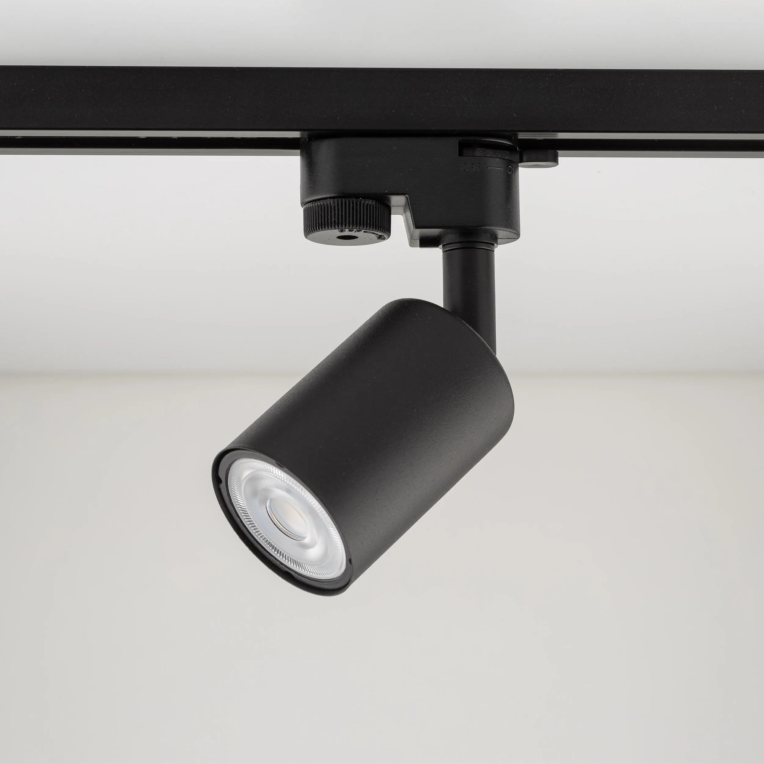 Reflektor listwowy TRACER czarny regulowany 16x13x11cm - TK_5685