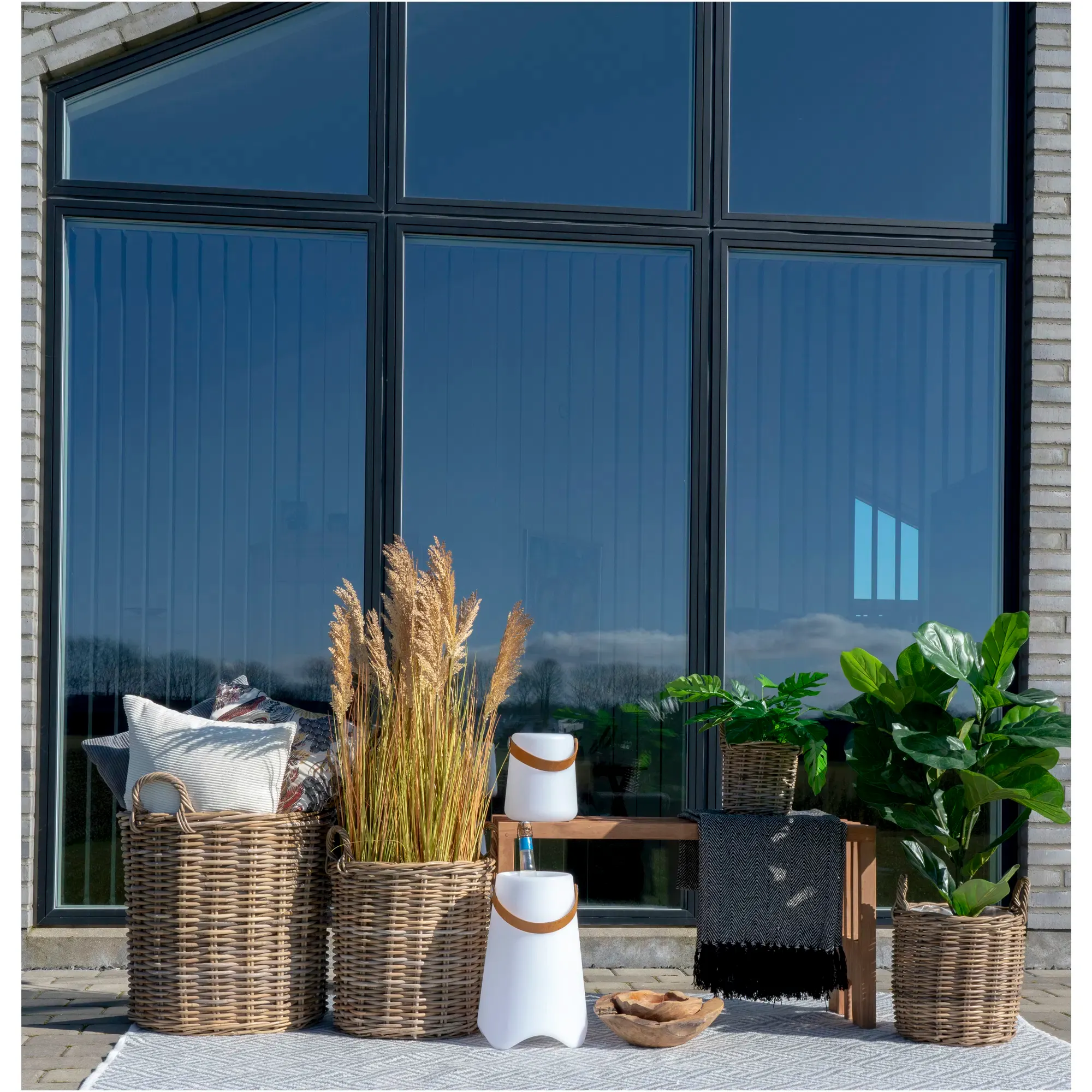 Lampa BRISTOL z paskiem ładowalna - biała - 6405100