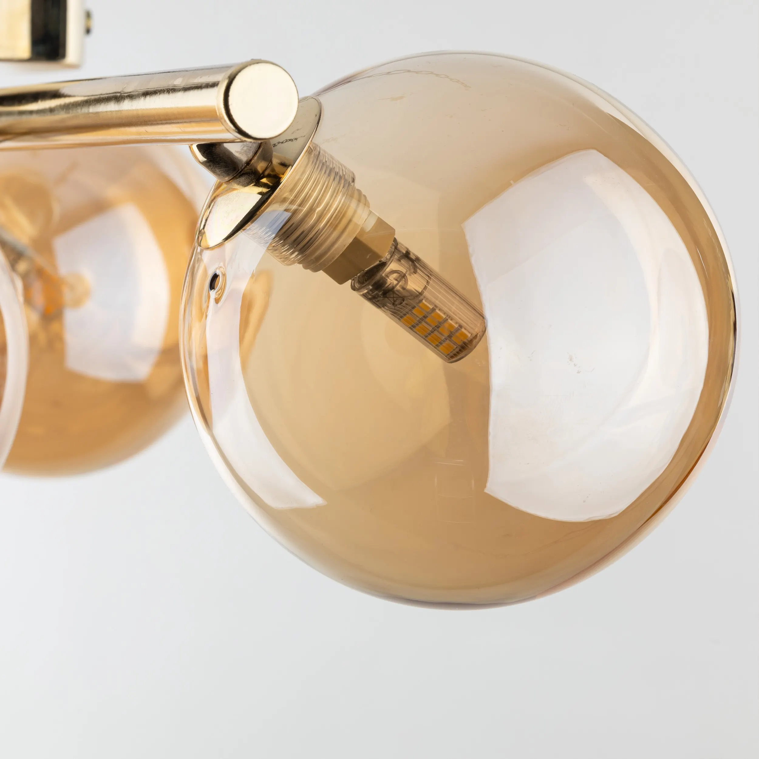 Lampa sufitowa ESTERA złota z bursztynowymi okrągłymi szklanymi kloszami 63x23x17cm - TK_4513