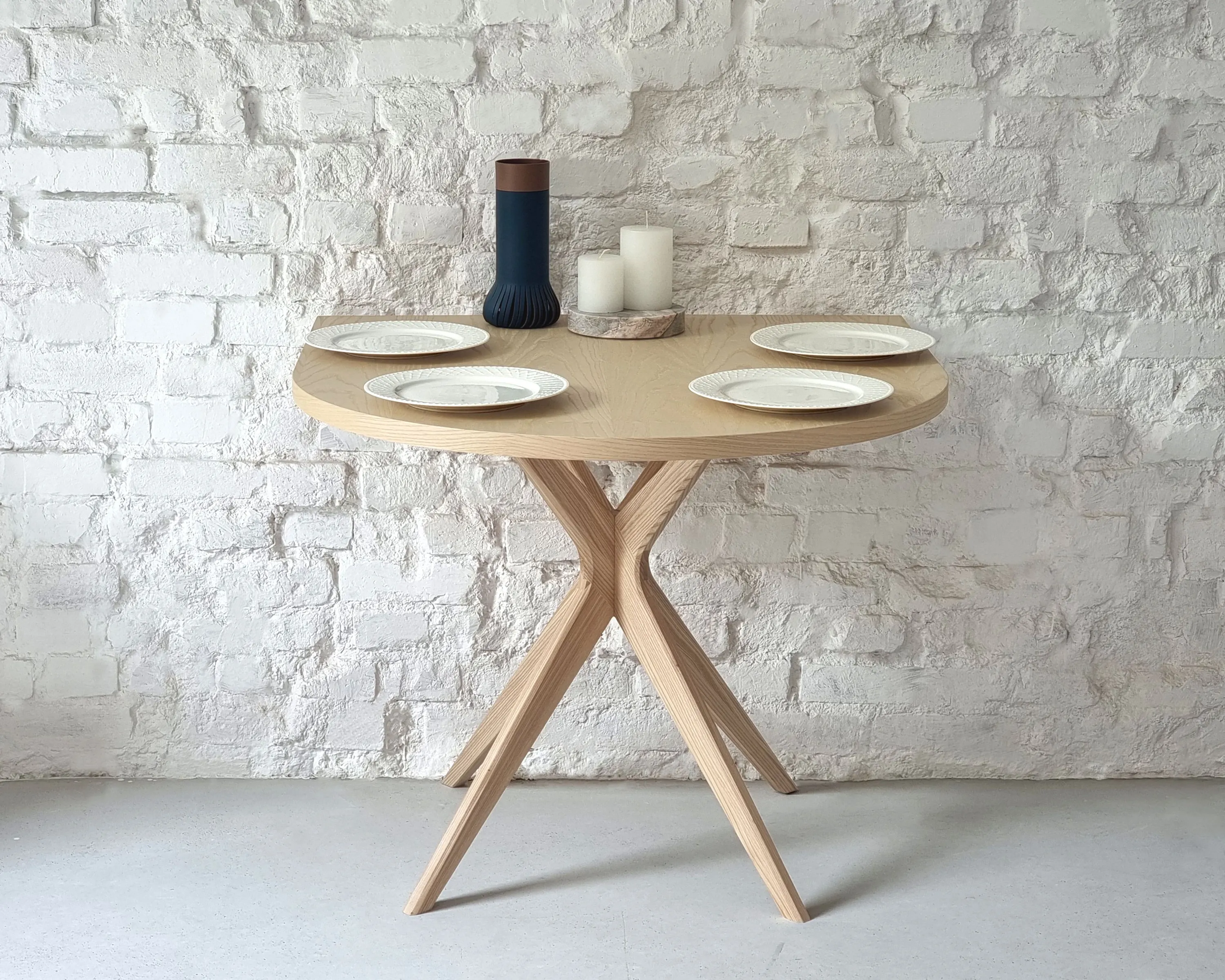 Stół półowalny JUBI Racetrack 90x90cm jesion naturalny - RGBHR_ASH