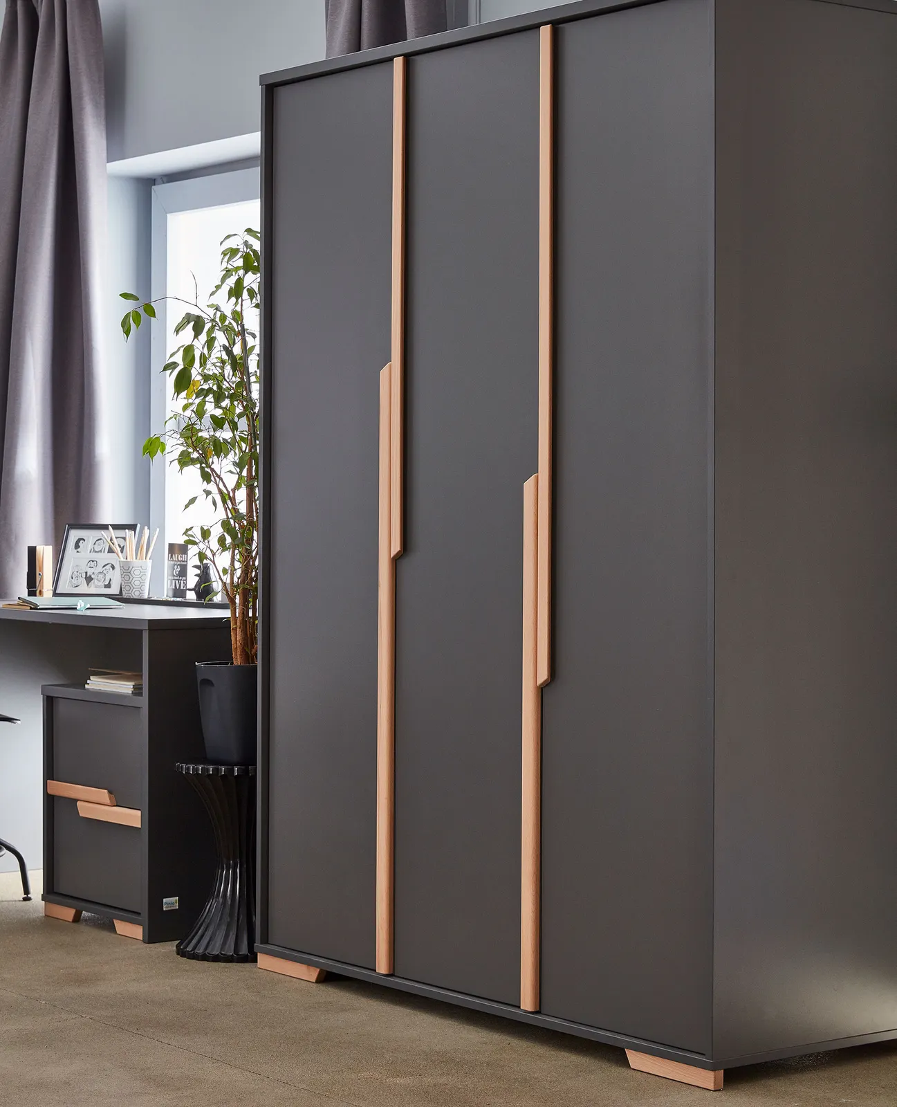 Szafa 3-drzwiowa SNAP 146x195 ciemnoszara - PIN_023-043-162