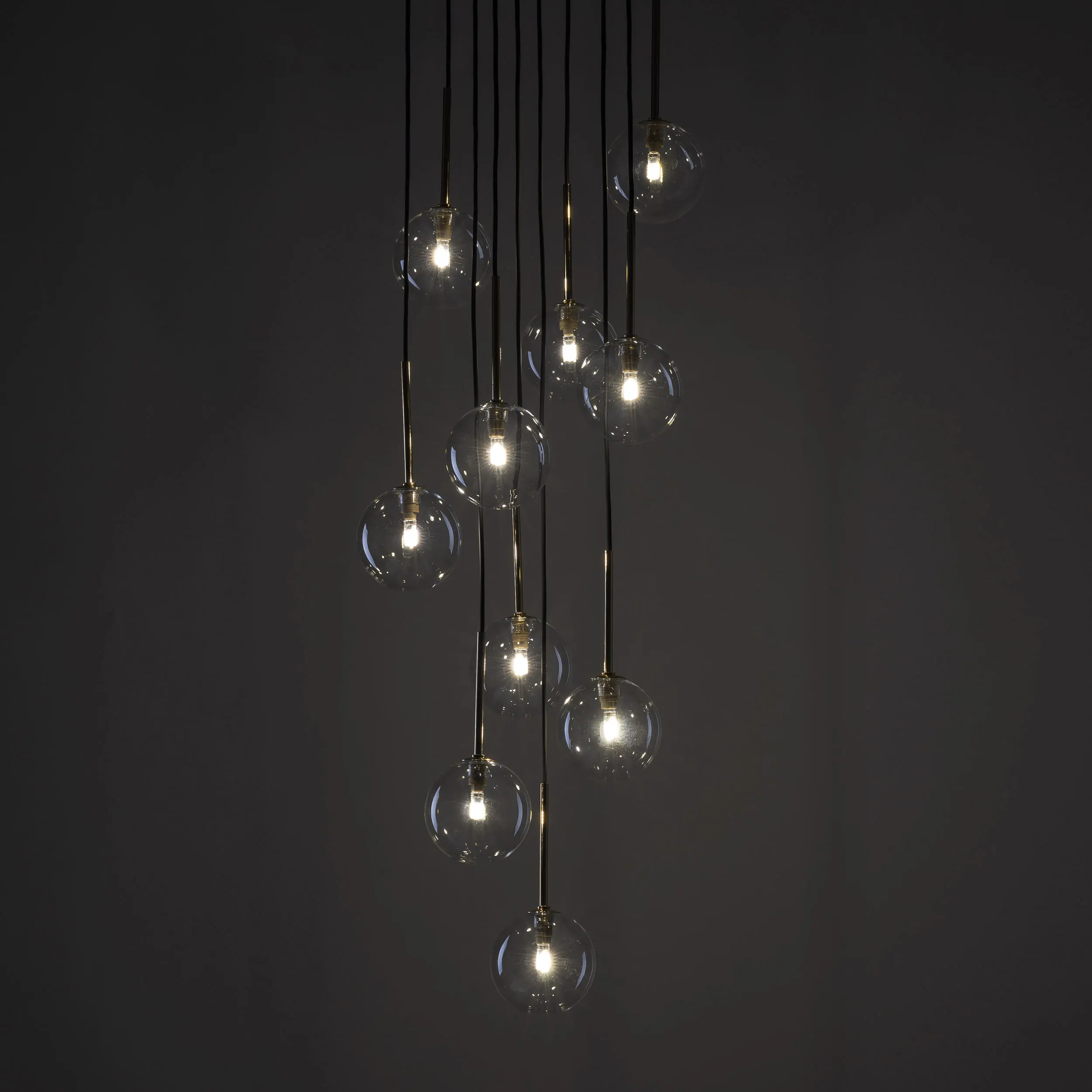 Lampa wisząca NILOS czarna ze złotymi elementami transparentnymi szklanymi okrągłymi kloszami 145x42cm - TK_5944